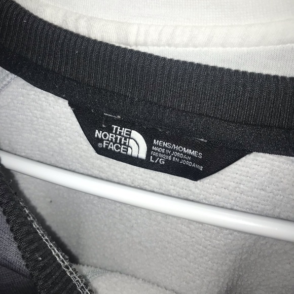 [SOLD] the north face gray crewneck sweater large - Picture 3 of 3